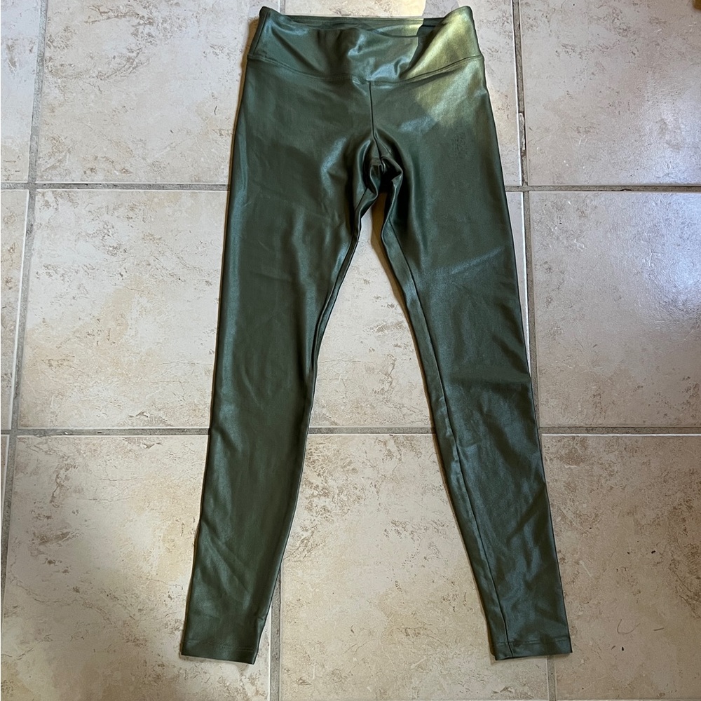 Koral shiny yoga pants - ankle length - size small